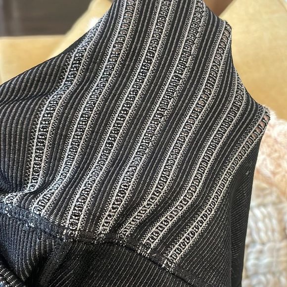 Fabletics High-Waisted Seamless Rib Legging - Picture 5 of 6